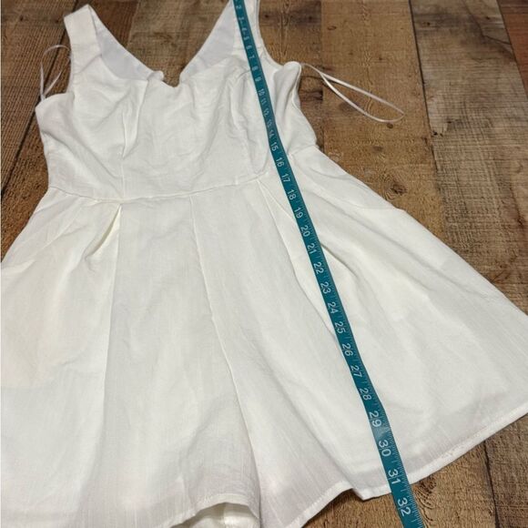 Mi Ami Francesca’s Carolina Linen Romper Sz Medium NWT - Picture 9 of 14